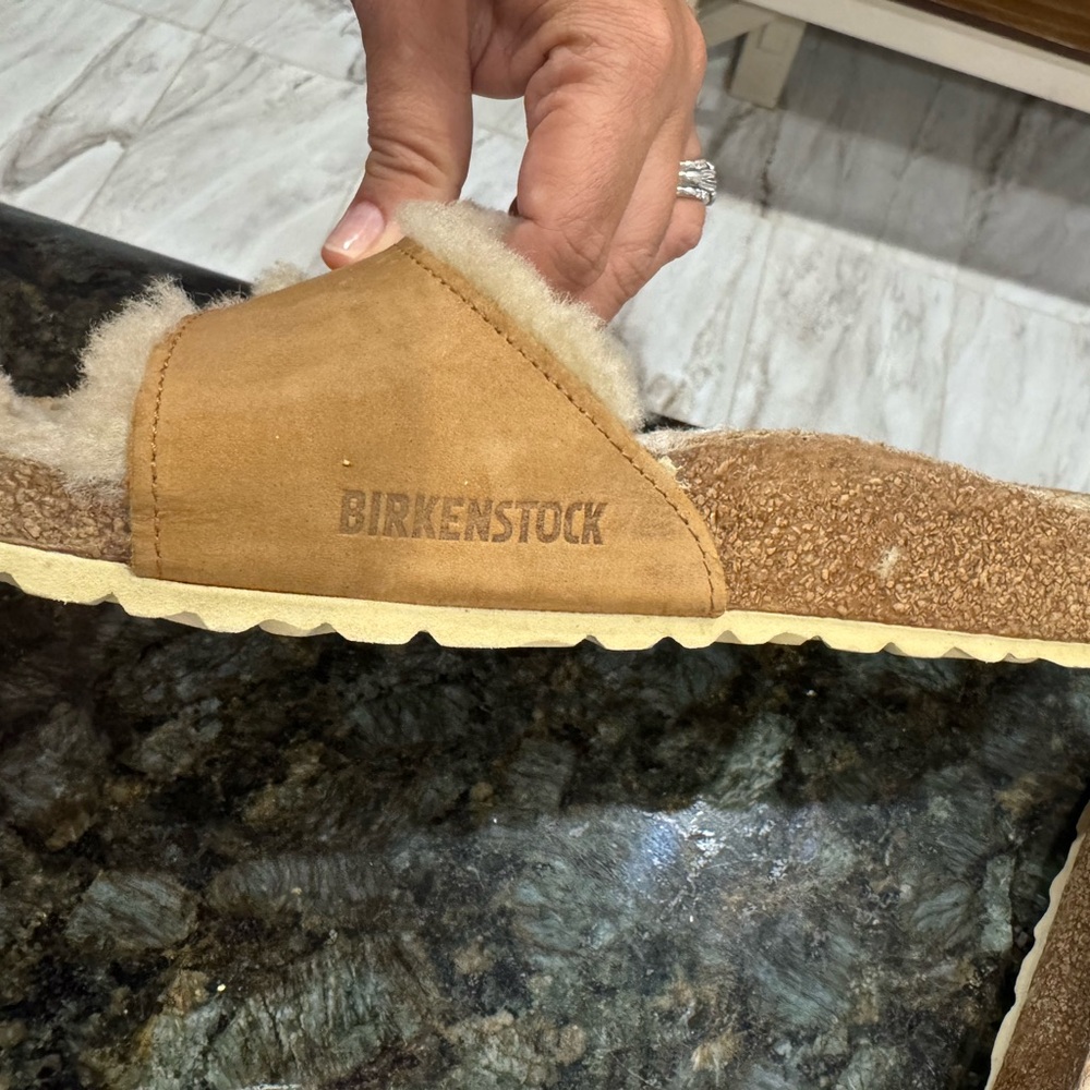 Birkenstock Madrid Big Buckle Tan Shearling Clogs - Picture 6 of 13